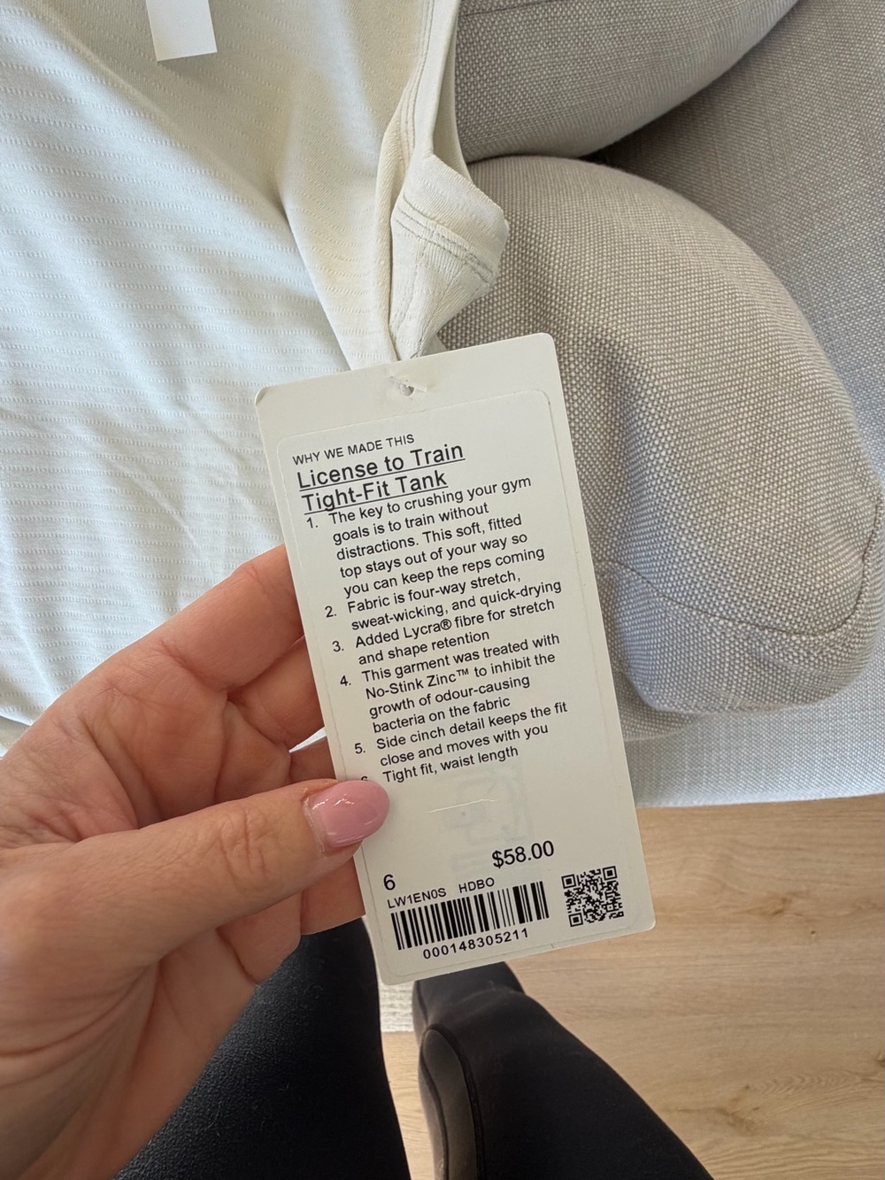 Lululemon License to train tight fit Tank Top - Picture 3 of 4